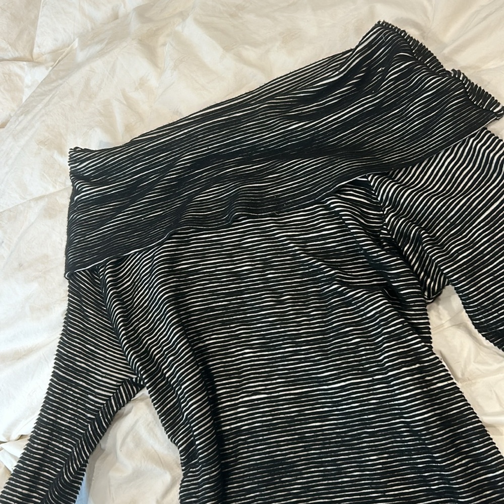 Dolan Left Coast Collection Striped Off the‎ Shoulder Sweater Size Small - Picture 6 of 10